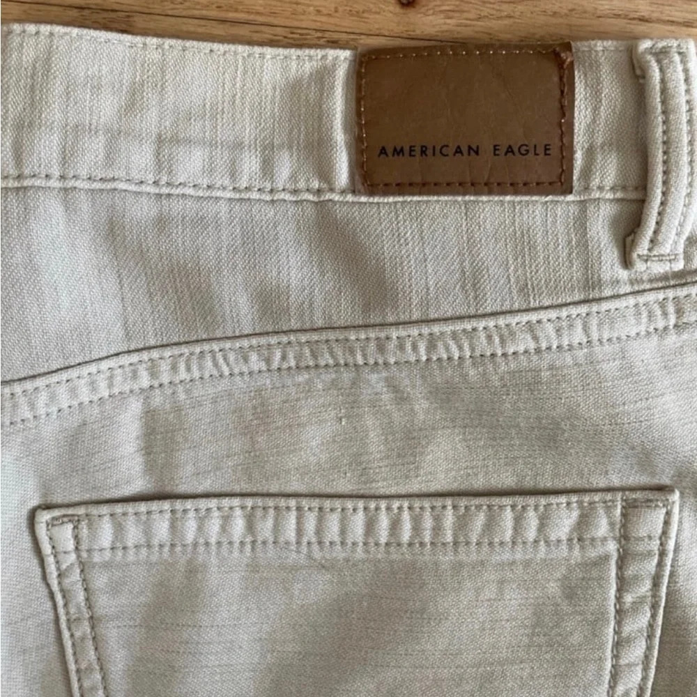 American Eagle Beige Denim Shorts Size 6 - Picture 4 of 4